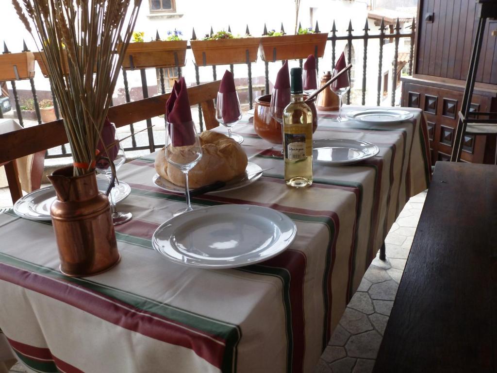 Hostal Ezkurra Екстериор снимка