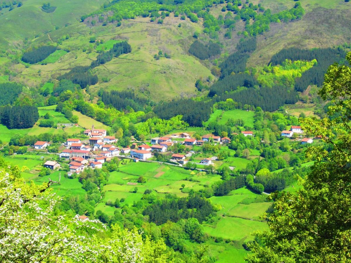 Hostal Ezkurra Екстериор снимка
